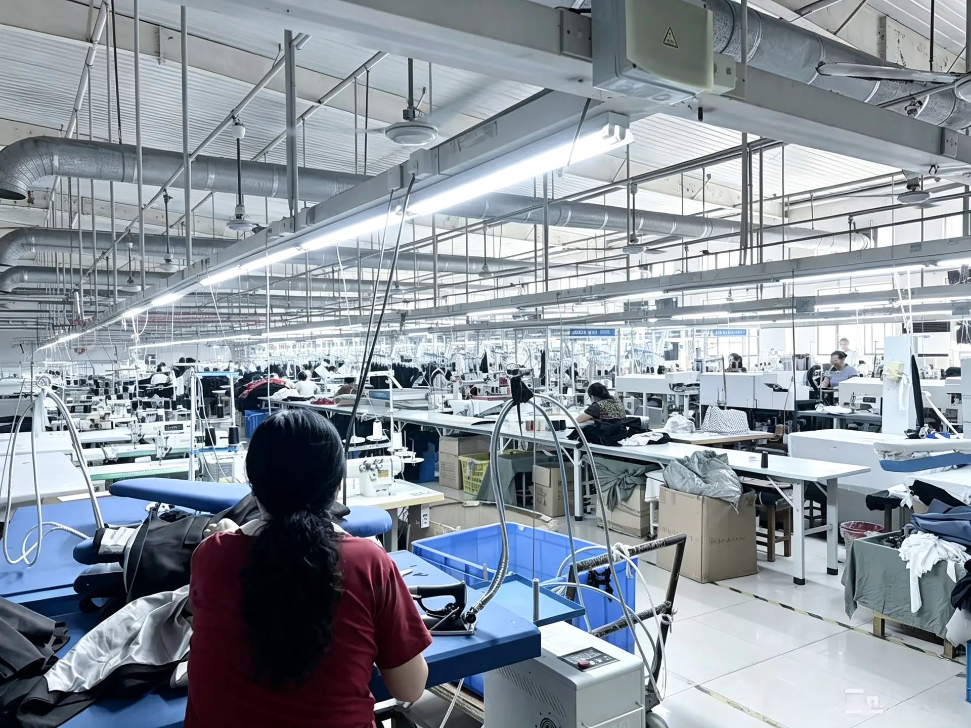KEEP MOVING China garment production floor
